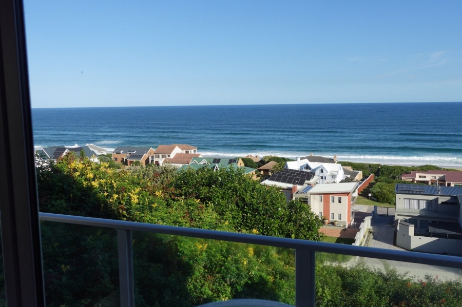 6 Bedroom Property for Sale in Outeniqua Strand Western Cape